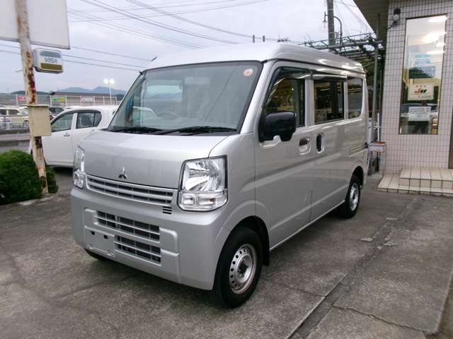 Mitsubishi Minicab Van 3