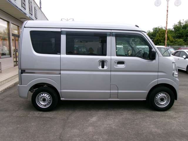 Mitsubishi Minicab Van 4
