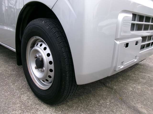Mitsubishi Minicab Van 10