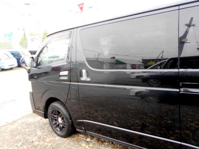 Toyota Regius Ace 11