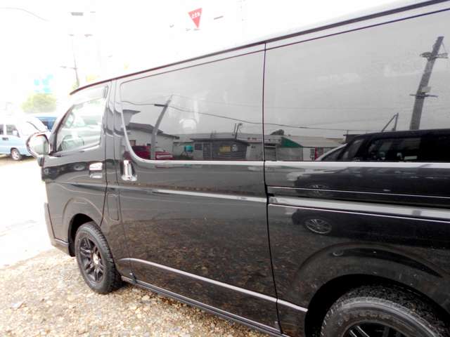Toyota Regius Ace 12