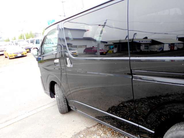 Toyota Regius Ace 8