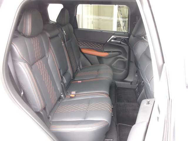 Mitsubishi Outlander 10