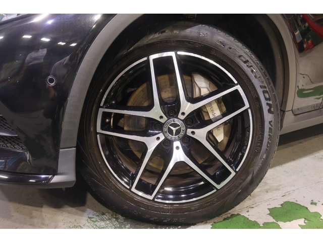 Mercedes-Benz GLC 11