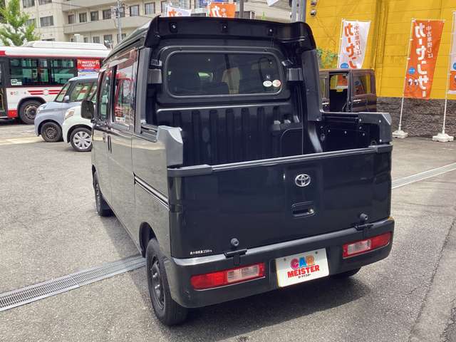 Daihatsu Hijet Deck Van 11