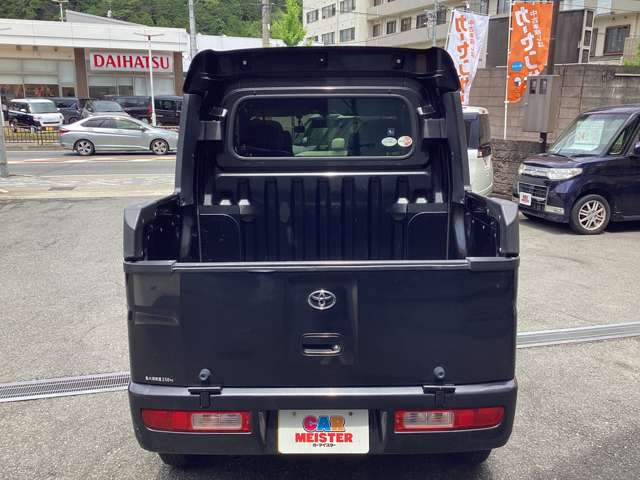 Daihatsu Hijet Deck Van 12