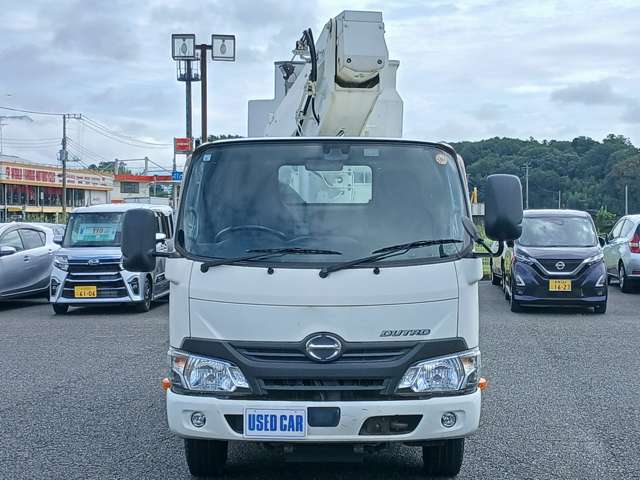 Hino Dutro 3