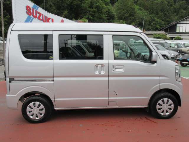 Suzuki Every 8