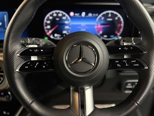 Mercedes-Benz G-Class 12