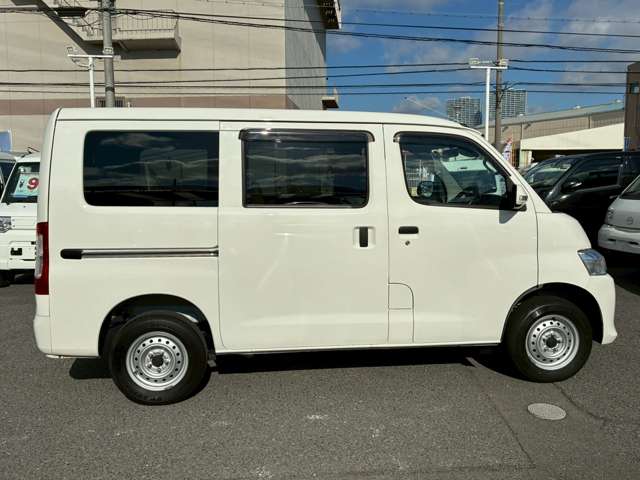 Toyota Town Ace Van 3