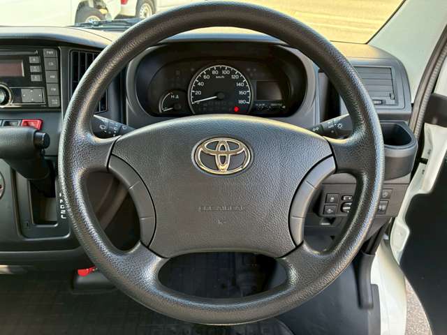Toyota Town Ace Van 8