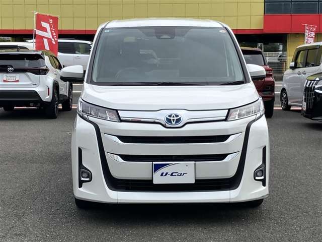 Toyota Noah 3
