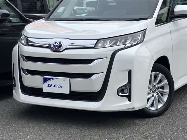 Toyota Noah 4