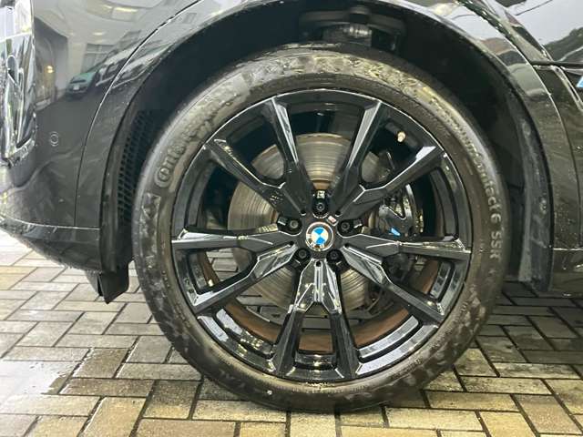 BMW X7 9