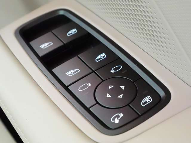 Porsche Taycan Cross Turismo 10