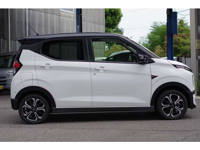 Mitsubishi eK X EV 8