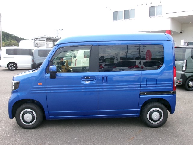 Honda N-VAN 8