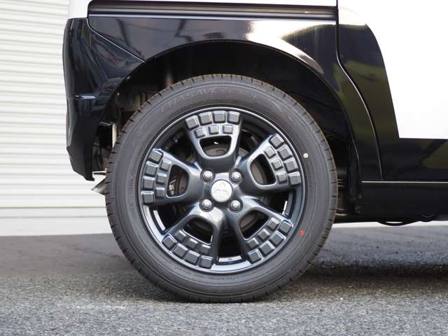 Mitsubishi Delica Mini 8
