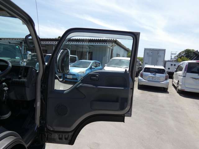 Isuzu Elf 10
