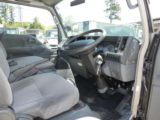Isuzu Elf 11