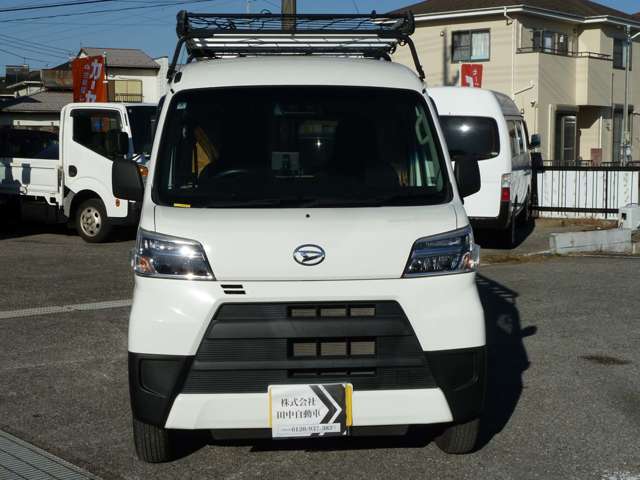 Daihatsu Hijet Cargo 2