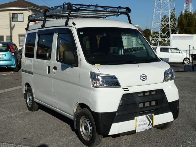 Daihatsu Hijet Cargo 3