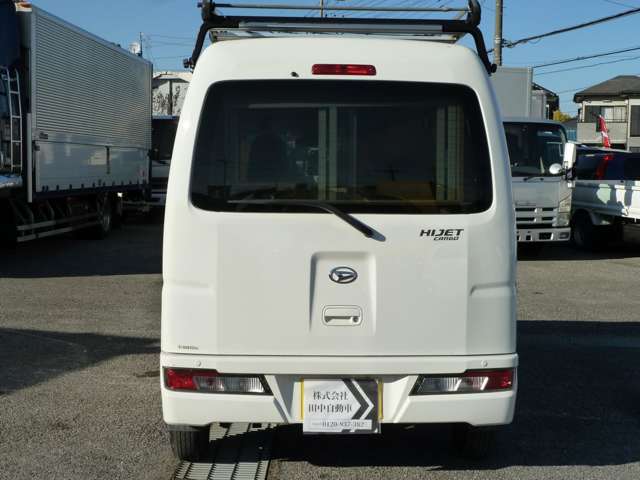 Daihatsu Hijet Cargo 5