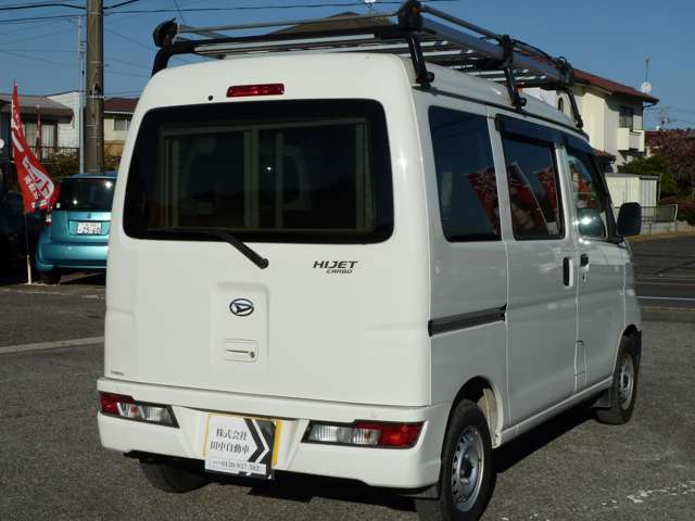 Daihatsu Hijet Cargo 6