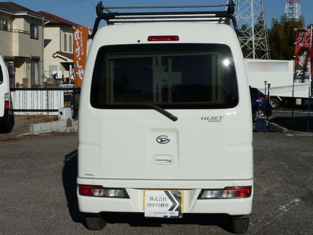 Daihatsu Hijet Cargo 7