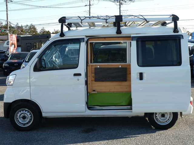 Daihatsu Hijet Cargo 8