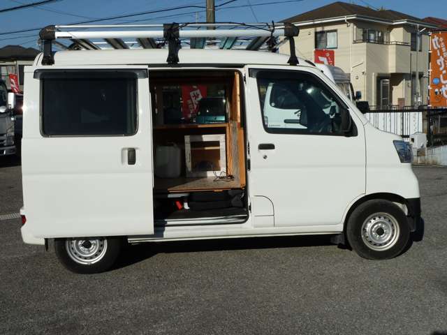 Daihatsu Hijet Cargo 9