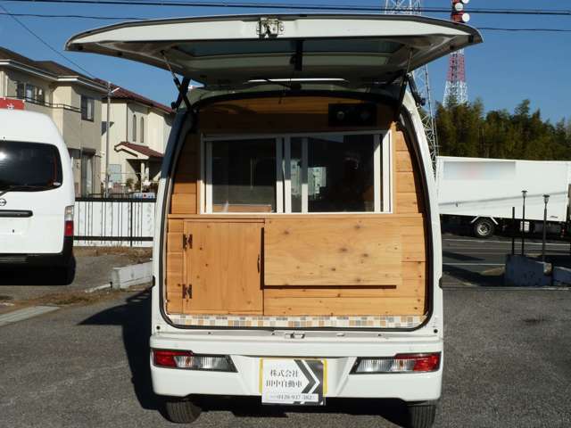 Daihatsu Hijet Cargo 10