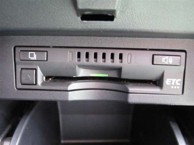 Toyota Alphard 4