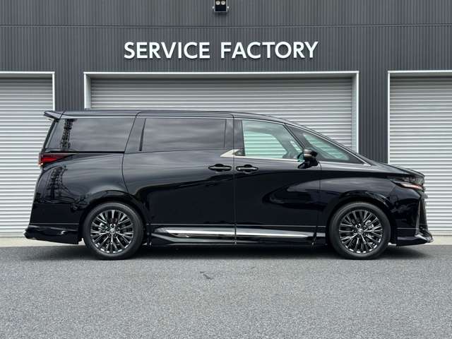Toyota Vellfire 11