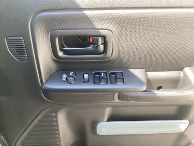 Suzuki Spacia Base 3