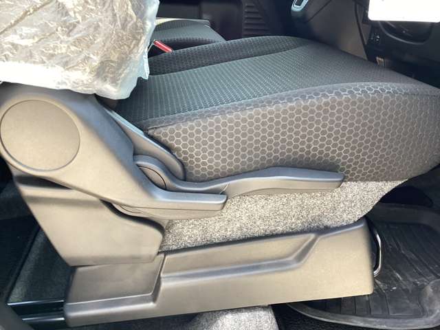 Suzuki Spacia Base 5