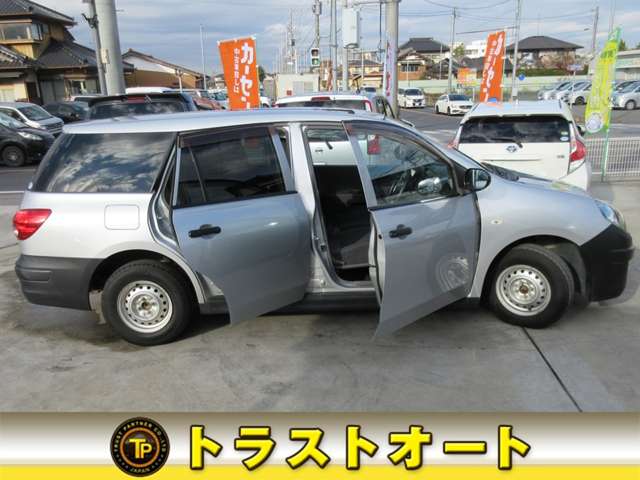 Nissan AD 11