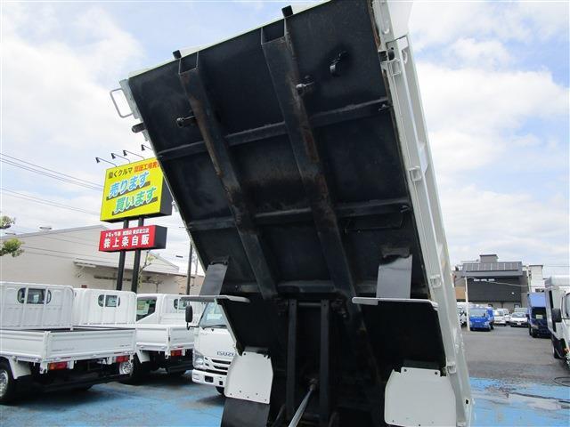 Isuzu Elf 8