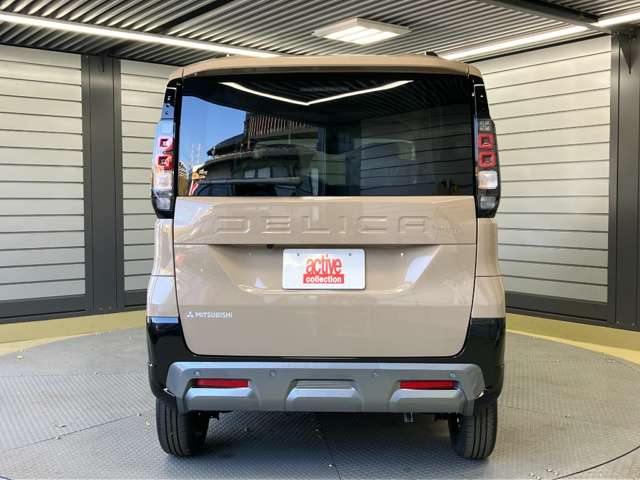 Mitsubishi Delica Mini 9