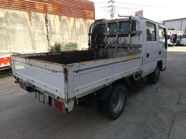 Isuzu Elf 7