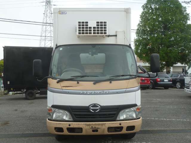 Hino Dutro 2