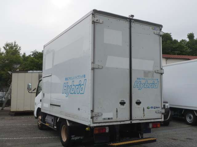 Hino Dutro 5