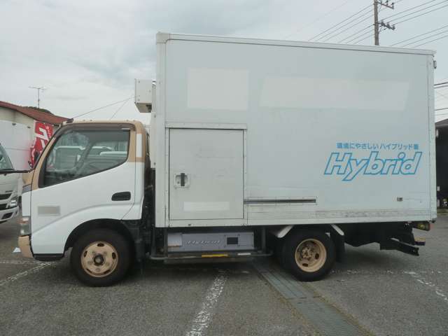 Hino Dutro 7