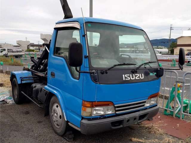 Isuzu Elf 2