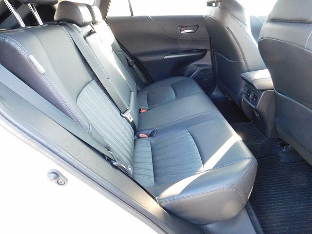 Toyota Harrier 5