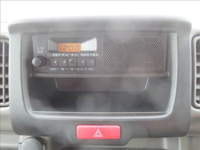 Nissan NV100 Clipper 4