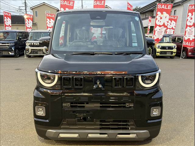 Mitsubishi Delica Mini 8