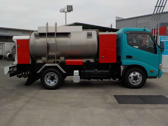 Hino Dutro 6