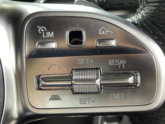 Mercedes-Benz GLB 6
