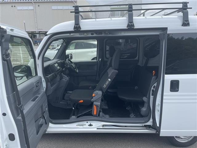 Honda N-VAN 9
